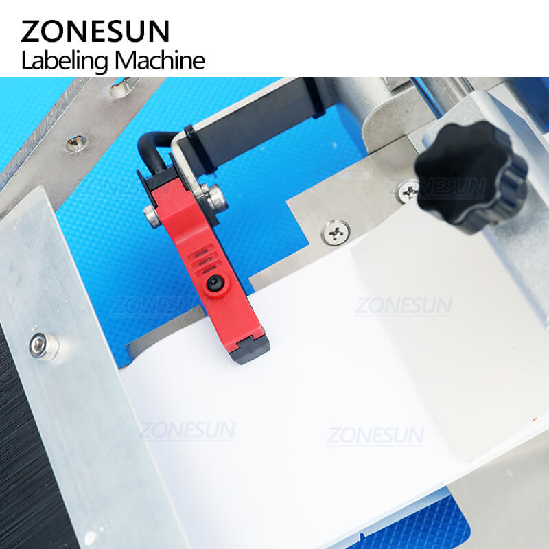 Cardboard Flat Surface Labeling Machine Z6